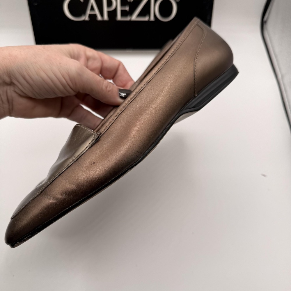 Capezio Shoes Womens Size 7.5 Bronze Jenny Slip On Loafer Flats Comfort - Picture 3 of 15